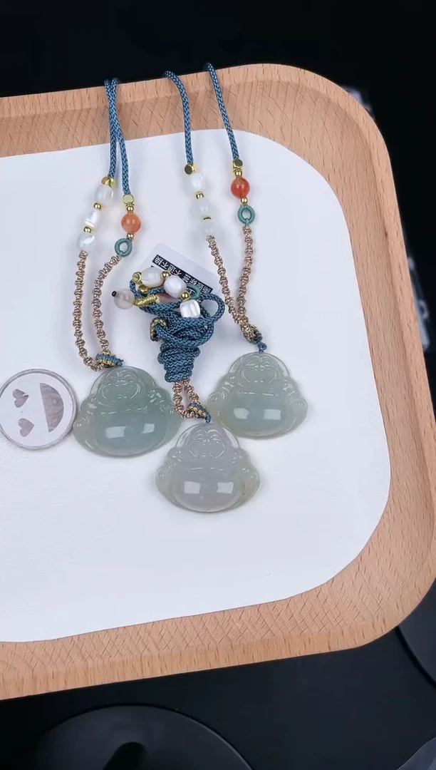 翡翠未镶嵌颈饰LA011翡翠冰带色中小佛（多样性发其一）