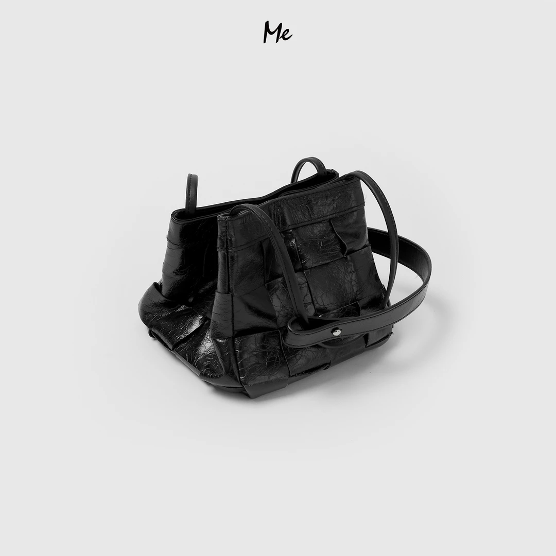 ME【水桶包】夏季百搭设计款轻奢高定时尚女士包包 MEQC743