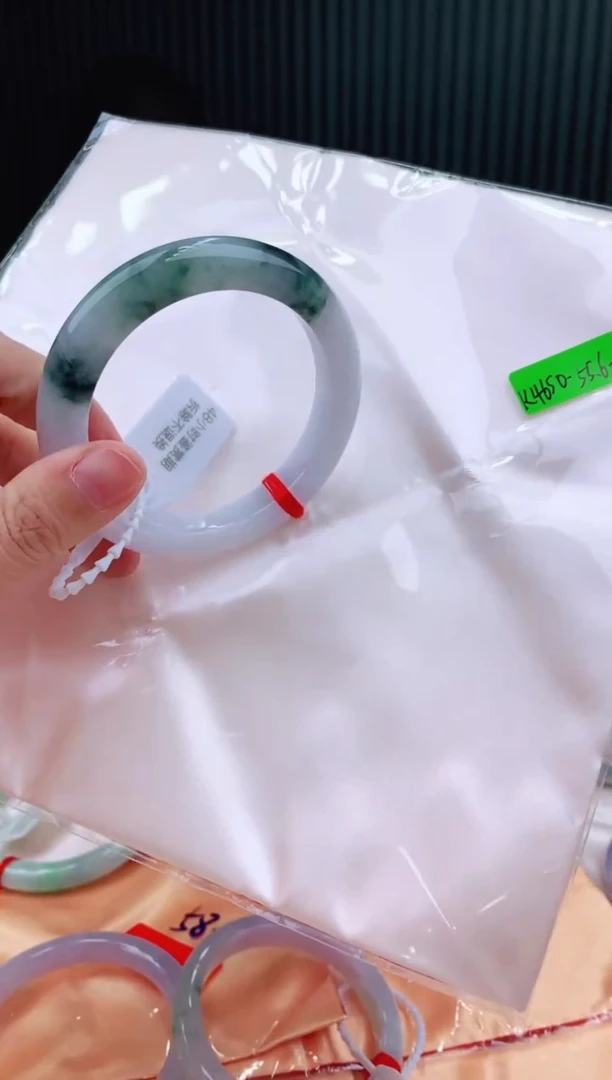 未镶嵌手镯翡翠55+