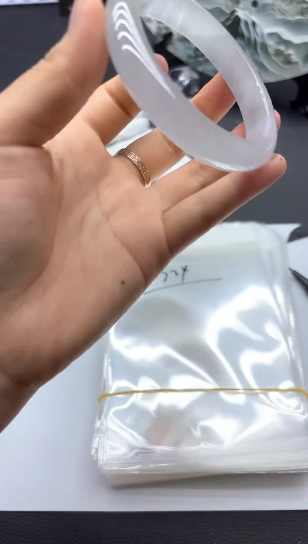 翡翠224所拍即所得 拍啥发啥 !有纹有棉正常!