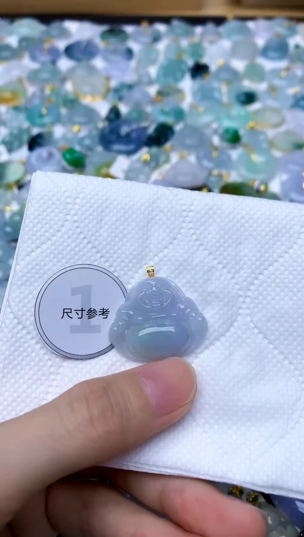 颈饰18K金镶嵌翡翠天然A货翡翠