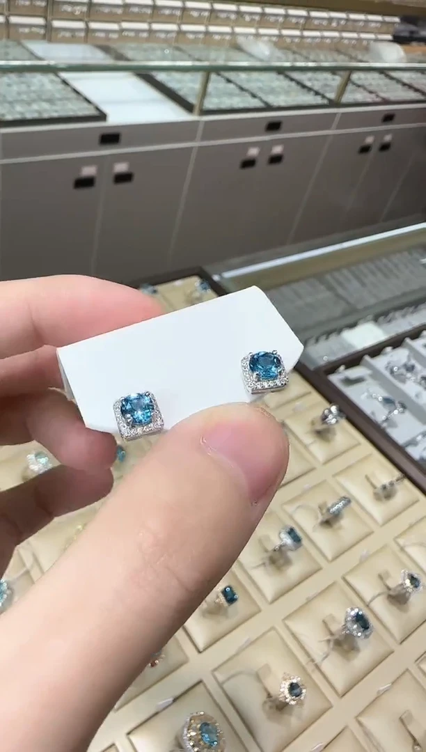 【闪购商品】银S925镶嵌耳饰托帕石8mm耳钉