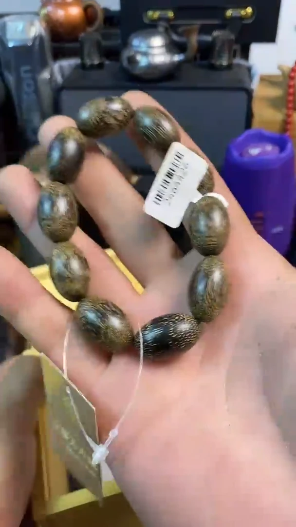 瓷片闪购商品，如图所示