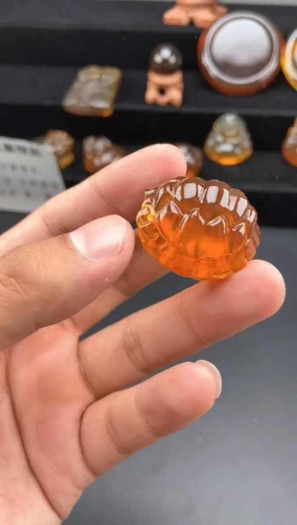琥珀颈饰未镶嵌龟甲吊坠