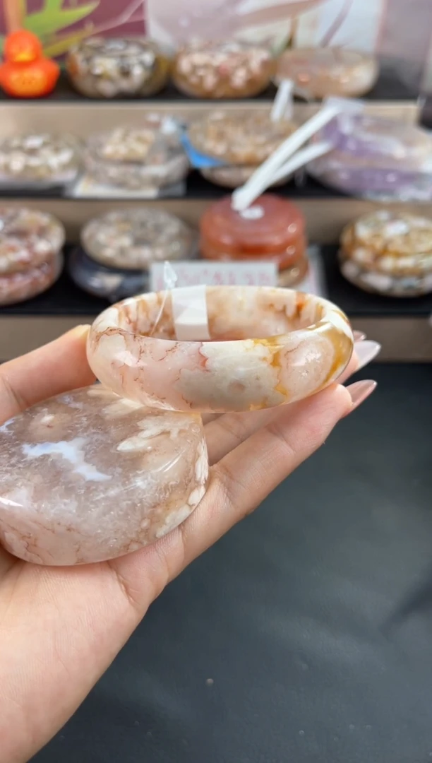 未镶嵌手镯石英质玉55