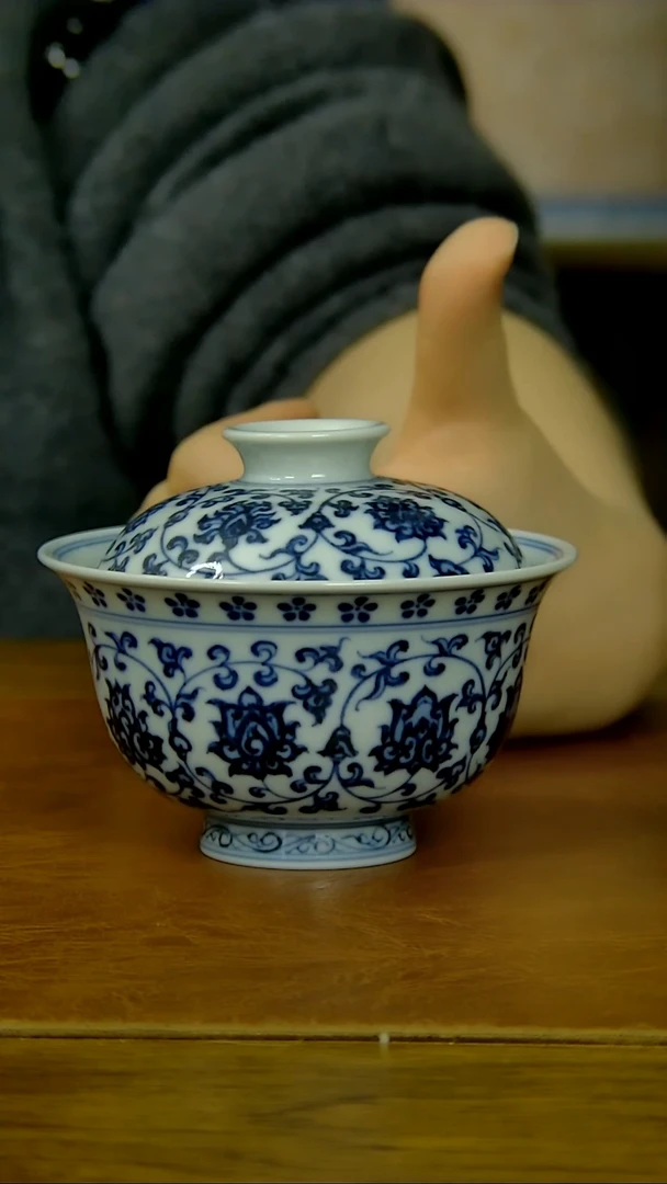 【闪购商品】陶瓷仿明缠枝莲双狮两才盖碗（柴窑）