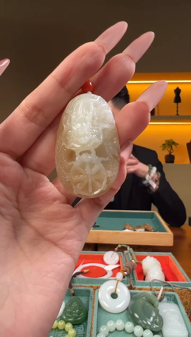 颈饰未镶嵌和田玉1