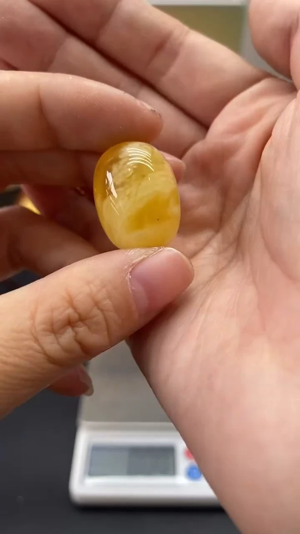 琥珀未镶嵌珠宝奇石2420
