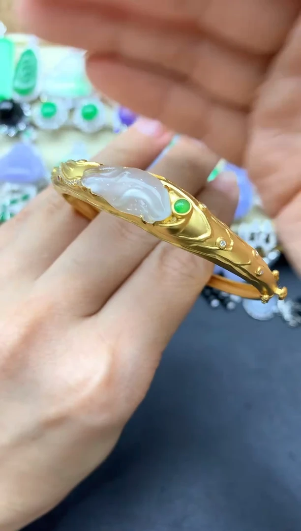 【闪购商品】翡翠手镯18K金镶嵌591-中国好珍宝