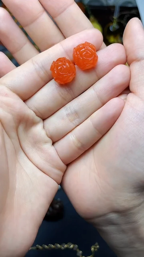 18K金镶嵌南红玛瑙耳饰牡丹花 06