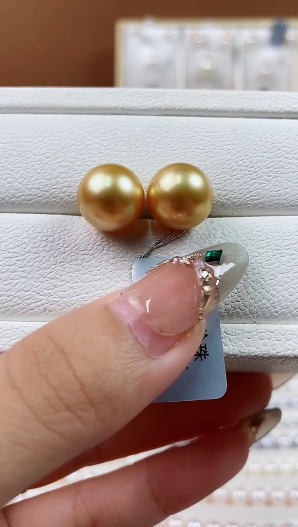 18K金镶嵌海水珍珠耳饰12-13南洋金珍珠耳饰