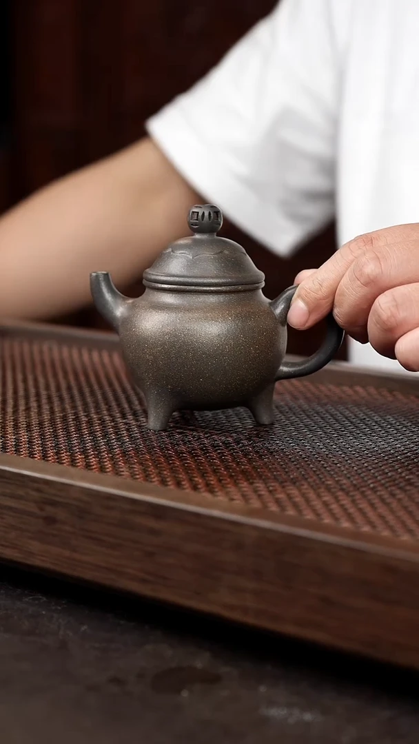 茶壶紫砂岩中泥三足如意