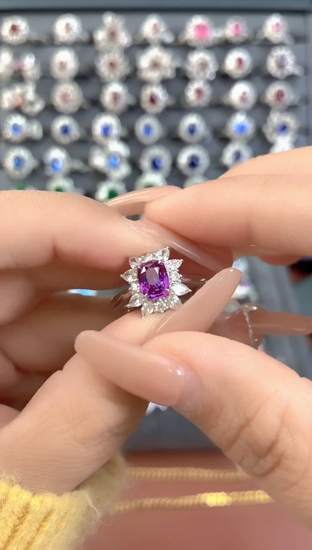 戒指彩色蓝宝石18K金镶嵌-1.5克拉*无烧紫蓝宝