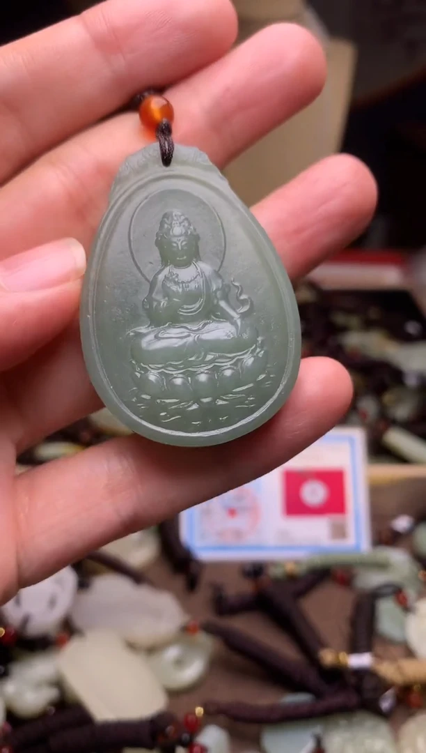 颈饰未镶嵌和田玉新疆料青海料清水和田玉吊坠