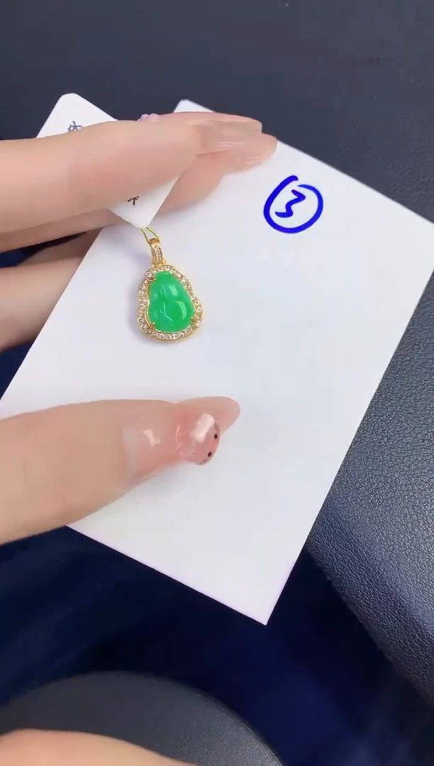 颈饰未镶嵌翡翠缅甸天然翡翠A货