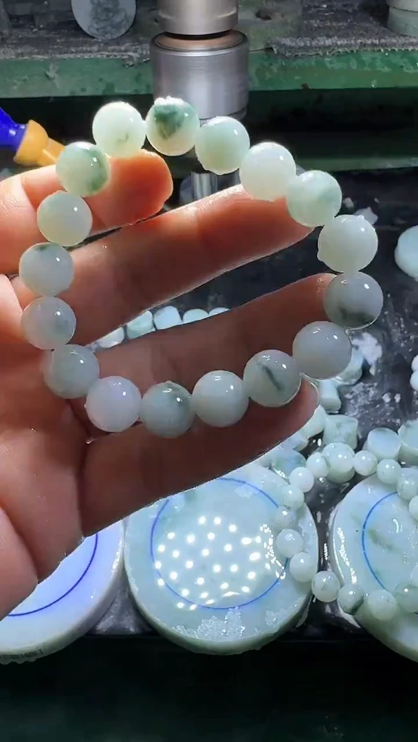 未镶嵌手链翡翠吴**虑发一条