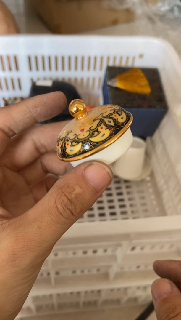 无运费险有瑕疵的摄影的产品有使用过的痕迹有点脏介意勿拍