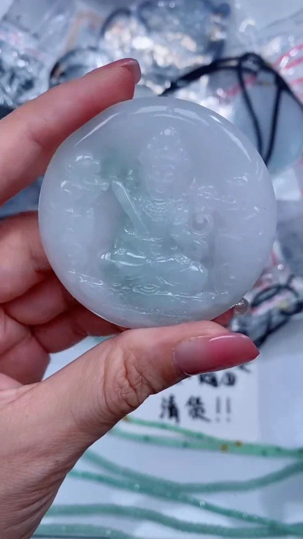 翡翠未镶嵌颈饰吊坠