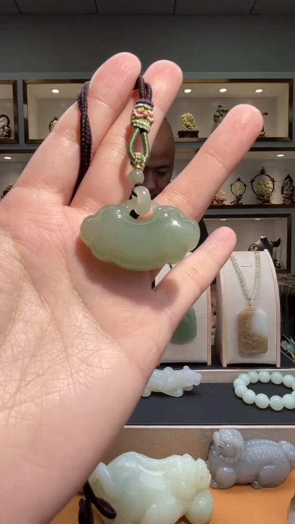 颈饰未镶嵌和田玉苏