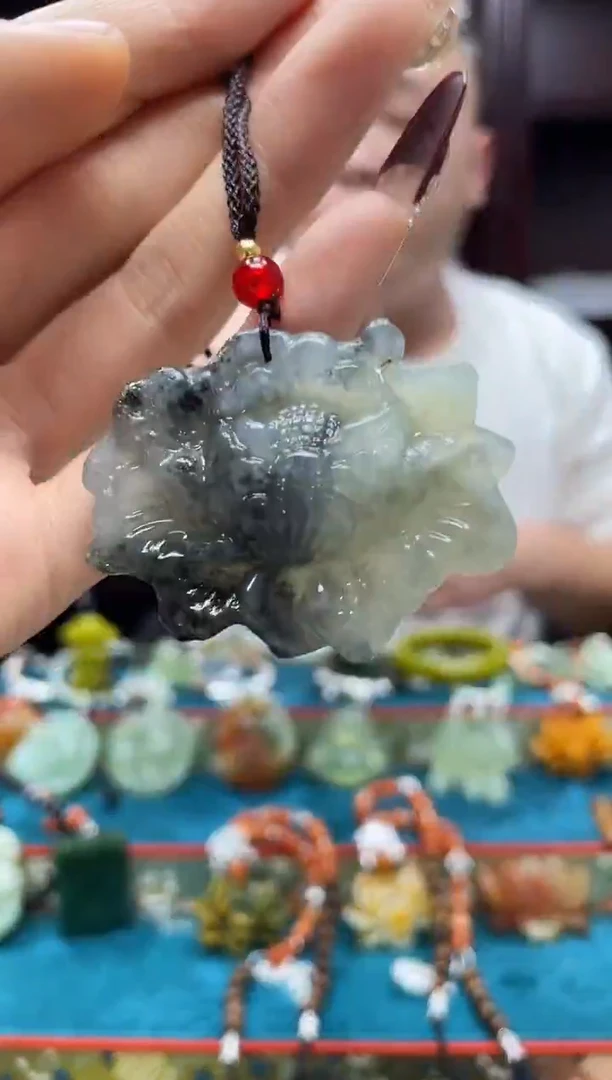 未镶嵌岫玉吊坠·