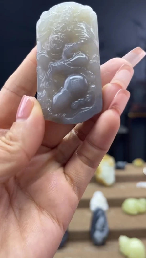 颈饰未镶嵌和田玉1