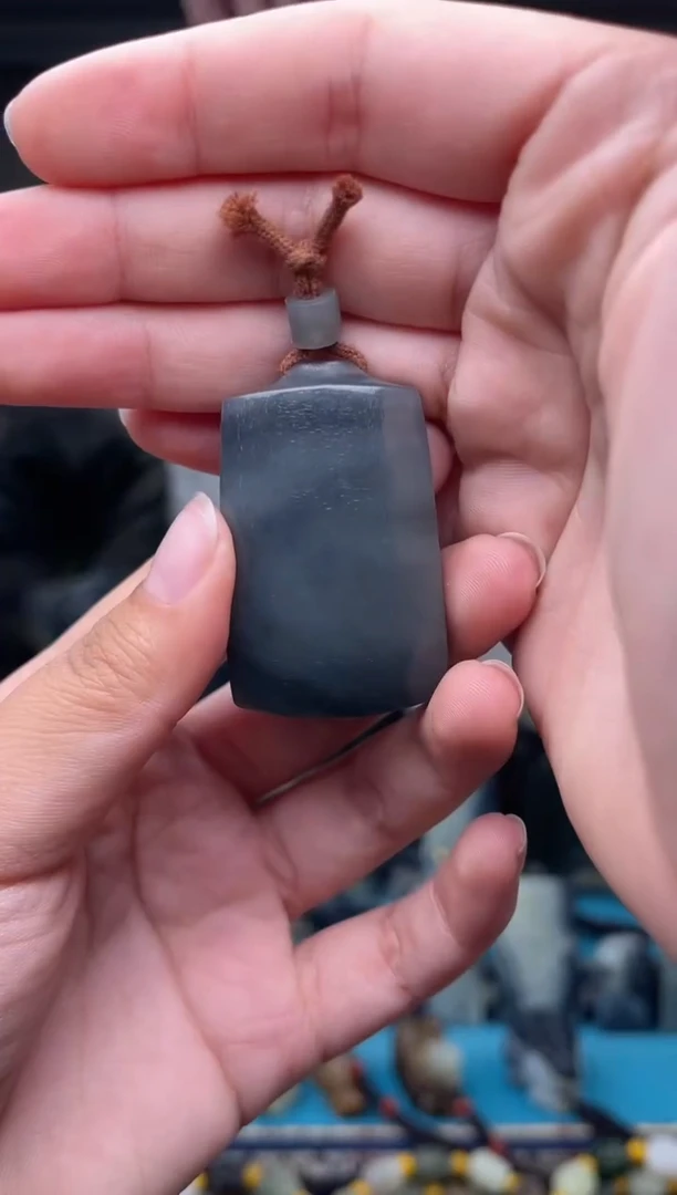 未镶嵌和田玉挂件1