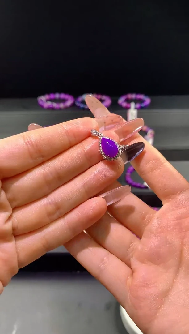 苏纪石（舒俱来）18K金镶嵌，吊坠