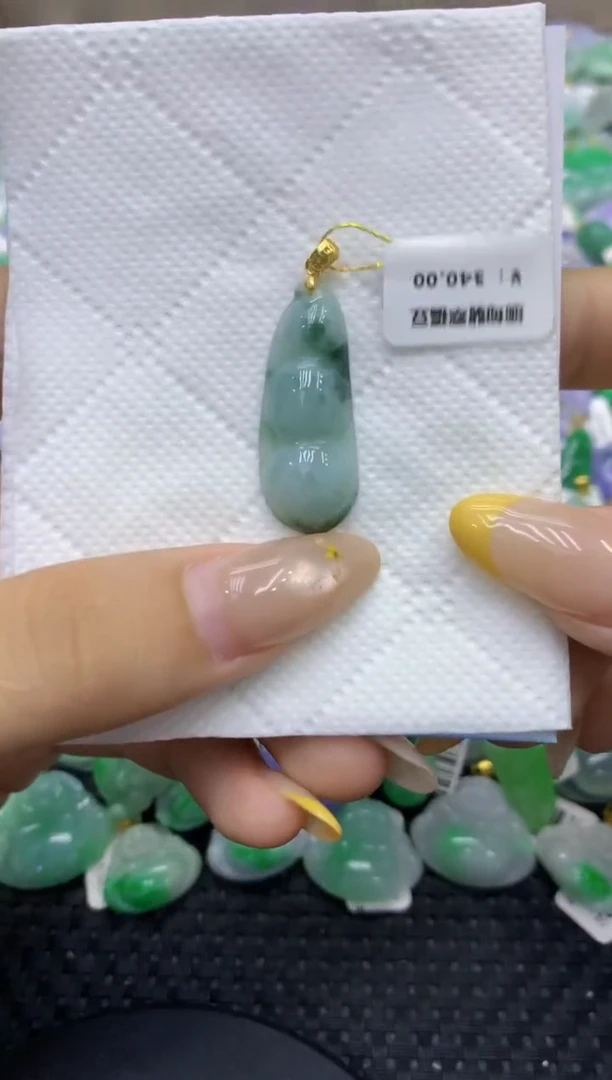 颈饰未镶嵌翡翠天然缅甸翡翠A货