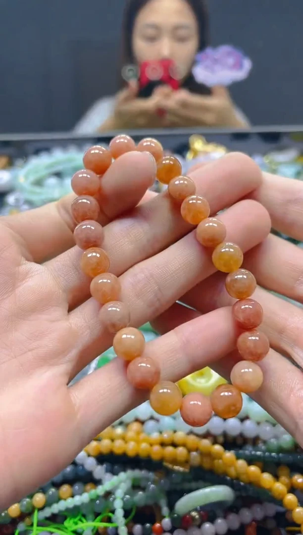 颈饰未镶嵌翡翠8MM/T/翡翠A货，一件也是批发价