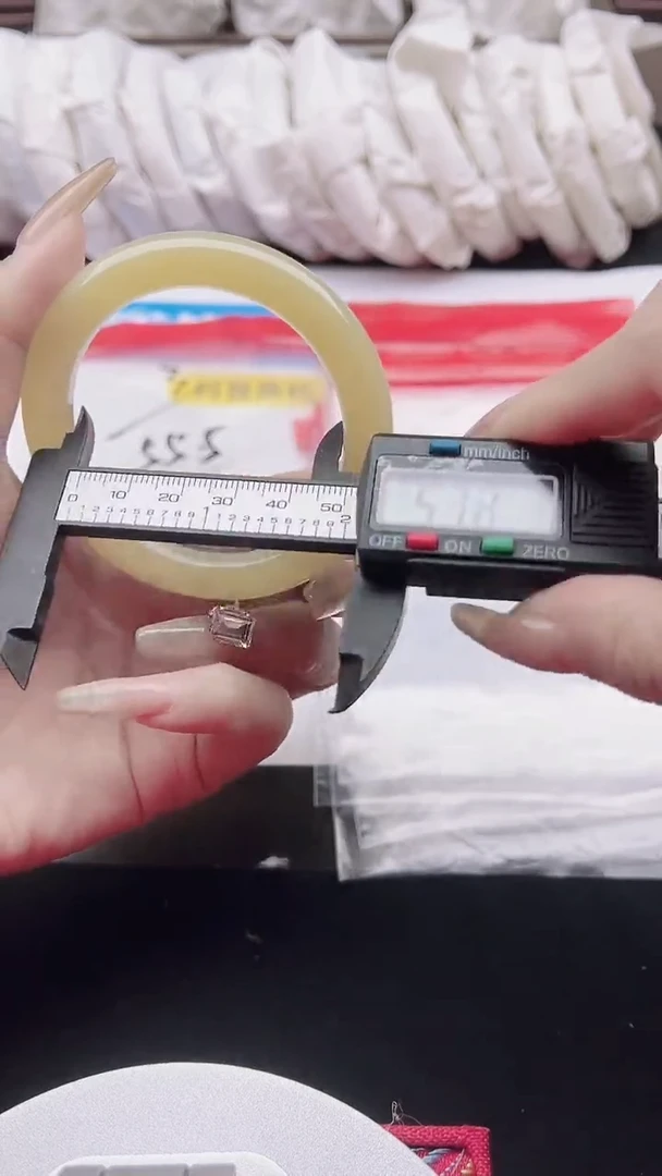 未镶嵌手镯石英质玉圈口52 53 54