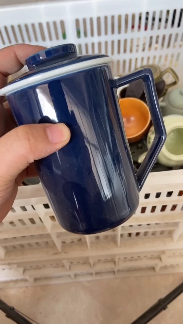 摄影的产品有使用过的痕迹有点脏介意勿拍