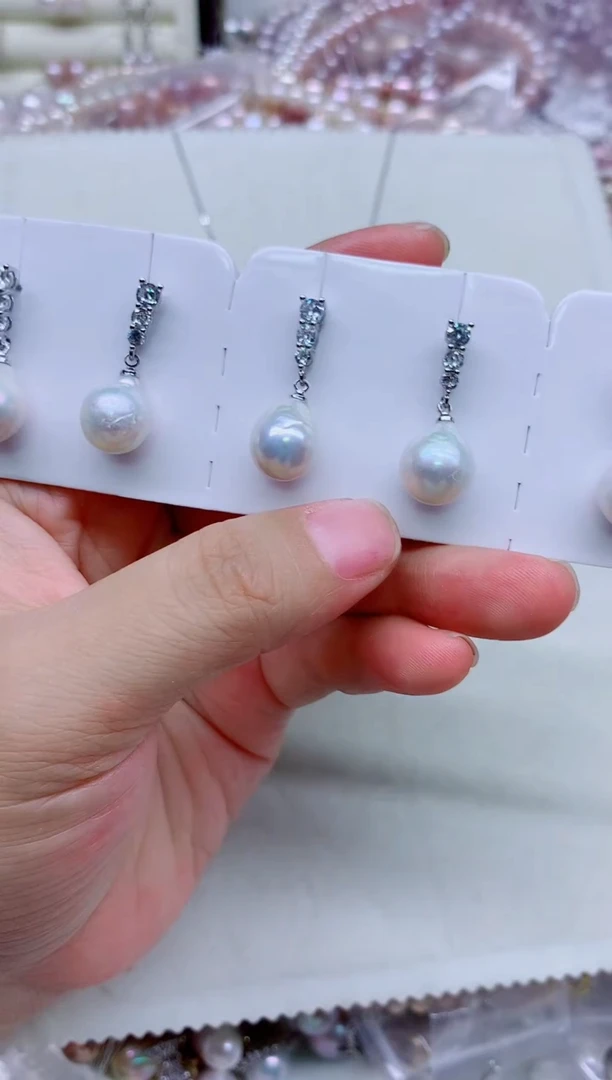 合金淡水珍珠耳饰多样性发其一，非无暇