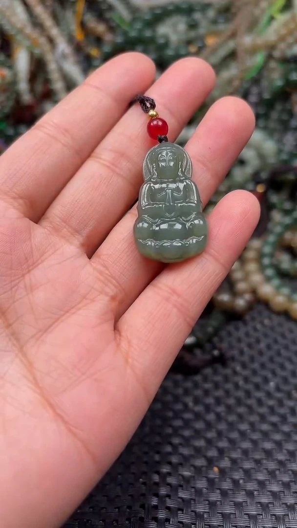 颈饰未镶嵌和田玉1