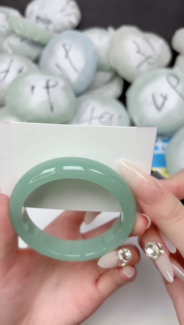 未镶嵌手镯石英质玉150-55.2