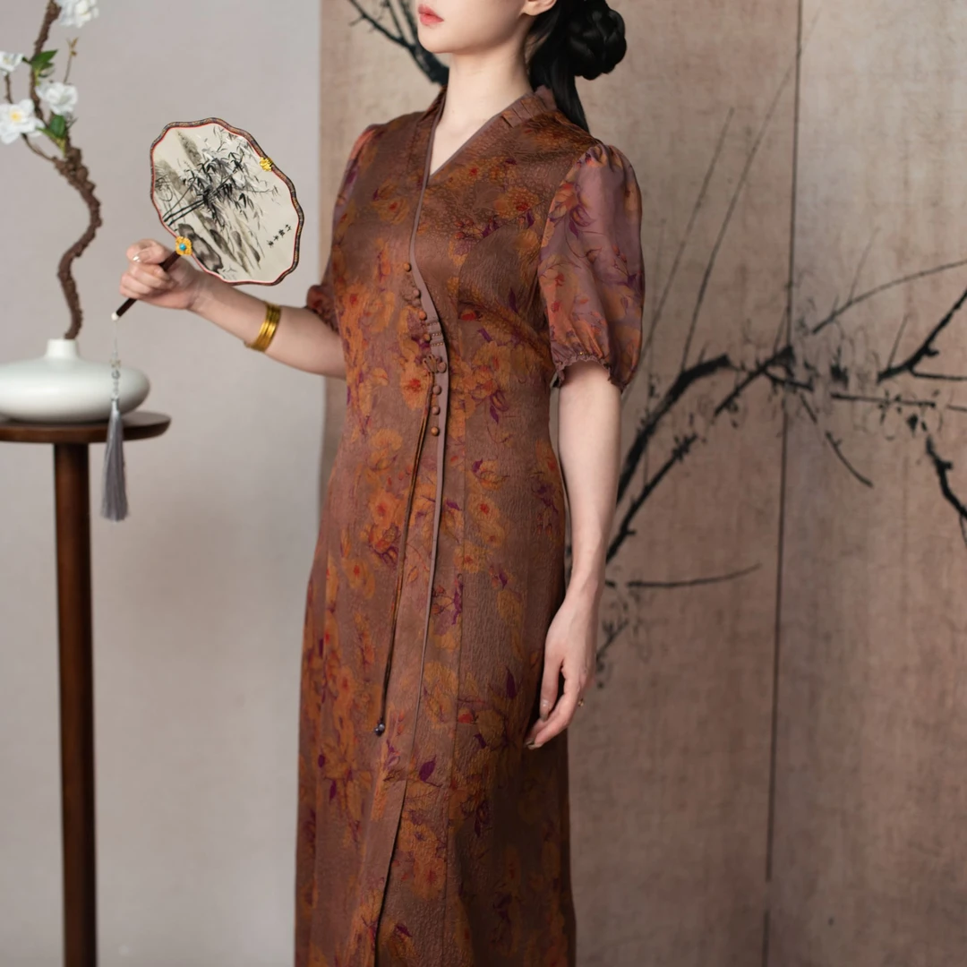 CHEN HENG 休闲风常规时尚简约系扣连衣裙国风碎花