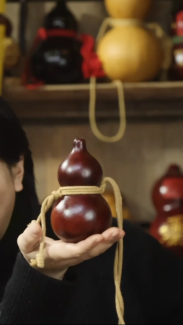 直播链接酒葫芦33有天疤