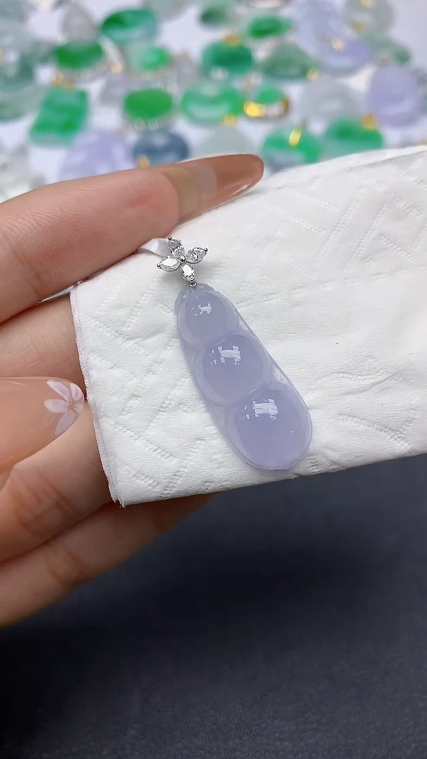 颈饰18K金镶嵌翡翠a货假一赔三支持复检百元上9元证书费自理