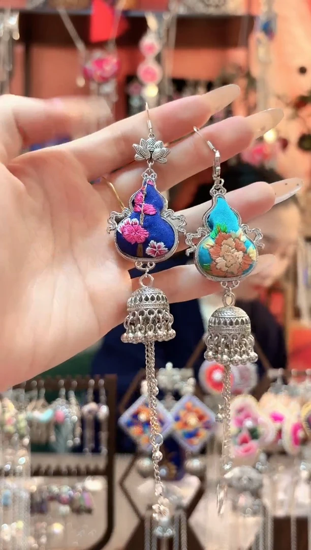 织绣云织谣民族风精美饰品164