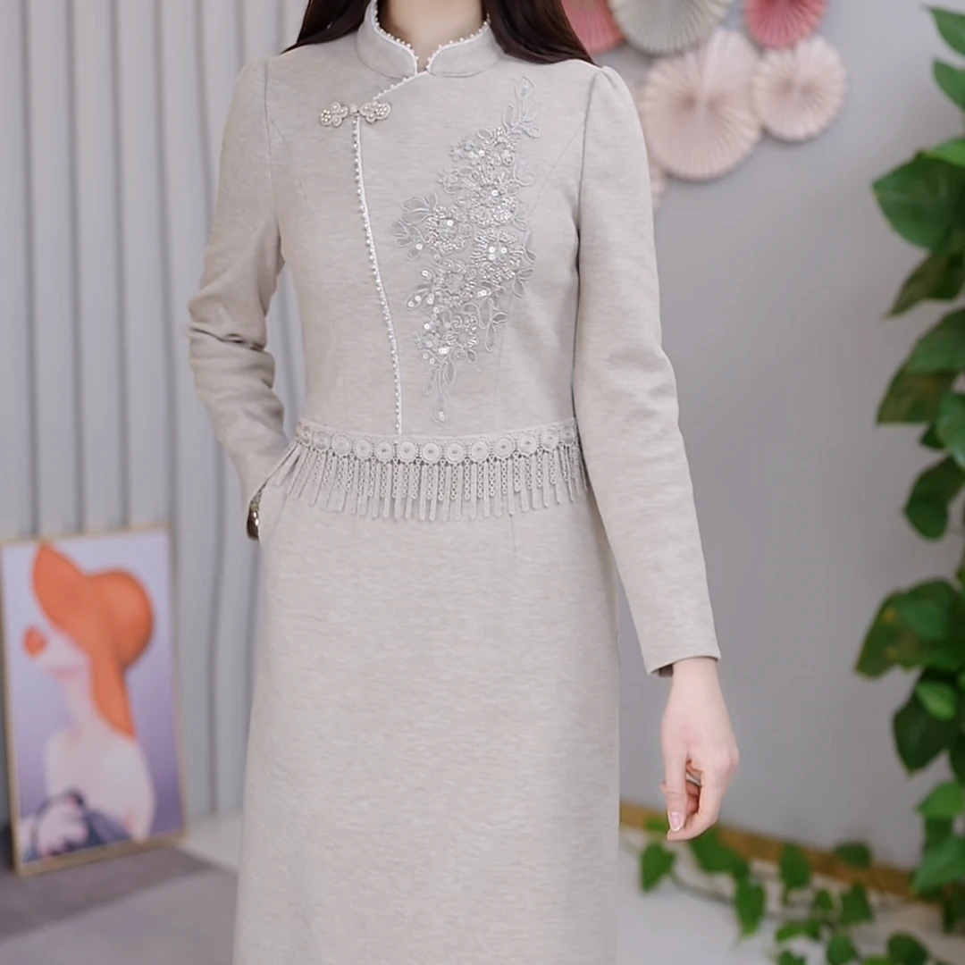 [思琪定制]冬季新款 66126 时尚 减龄 显瘦 收腰 修身 百搭连衣裙