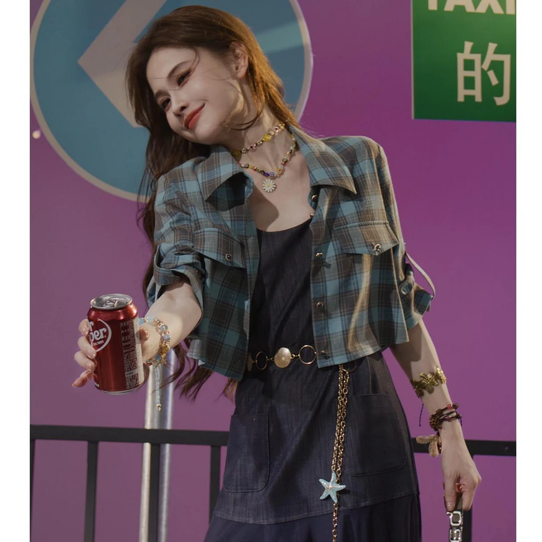 吞吞时尚穿搭5月25号上新【蓝礁石 看着短短的穿上高高的】撞色衬衫