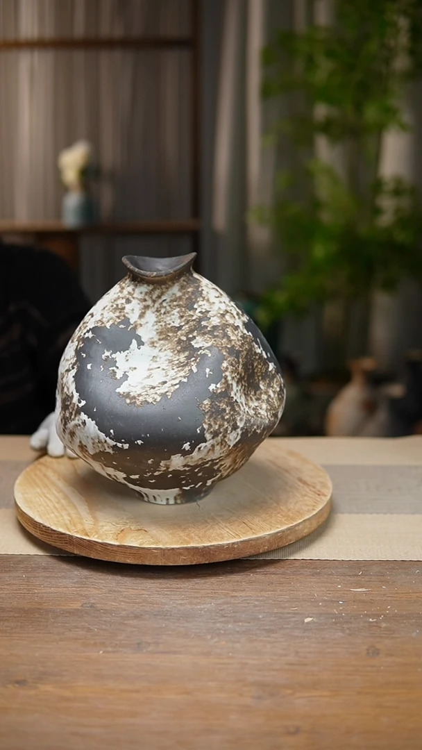 【闪购商品】陶瓷花器诧寂黑大肚