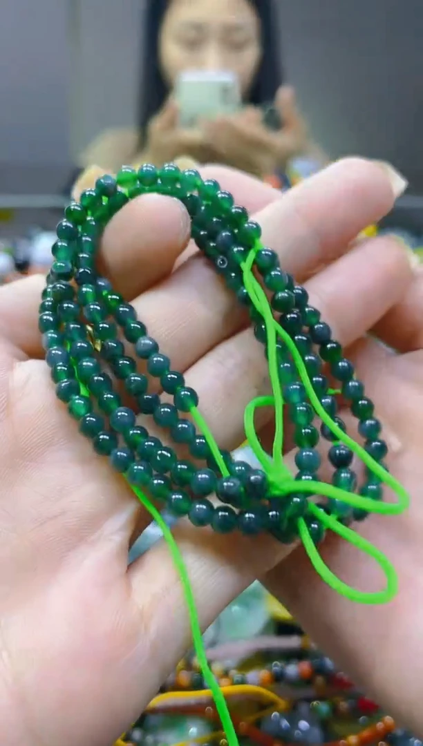 翡翠未镶嵌颈饰4MM/F/翡翠A货一图一物