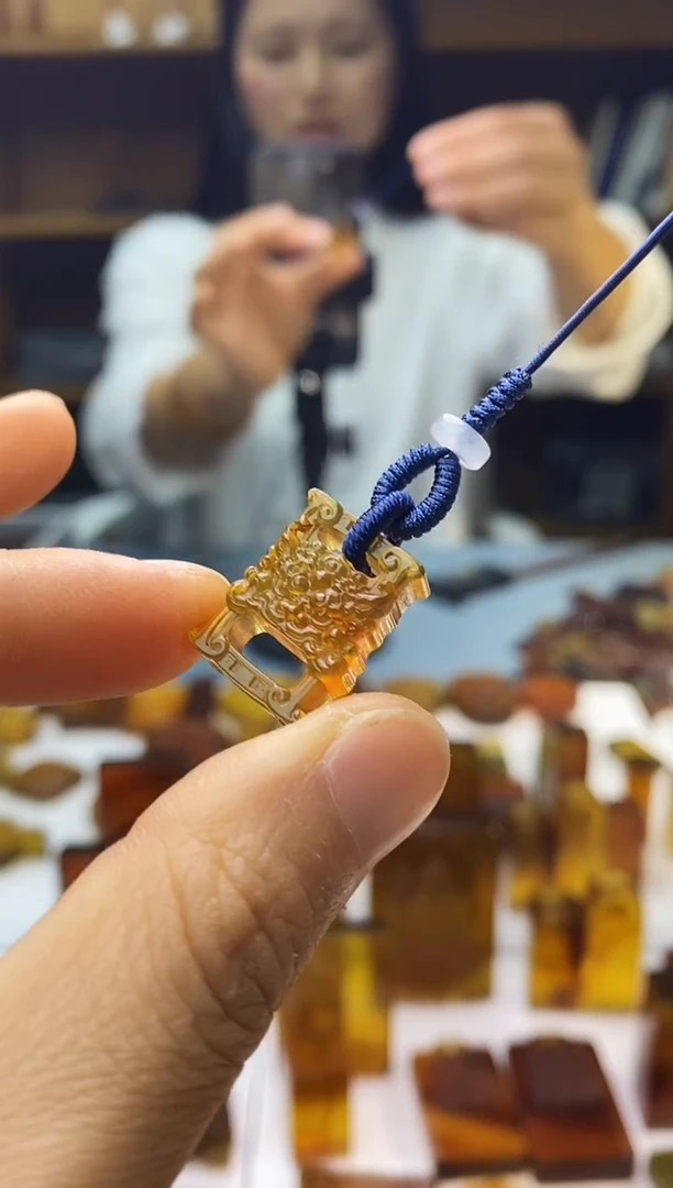 琥珀颈饰未镶嵌SN87-1（经书扣）手机挂