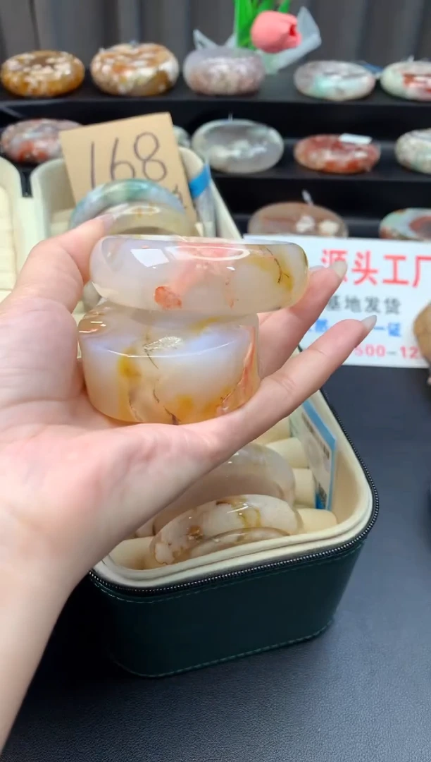 石英质玉手镯未镶嵌赠送镯心  圈口57