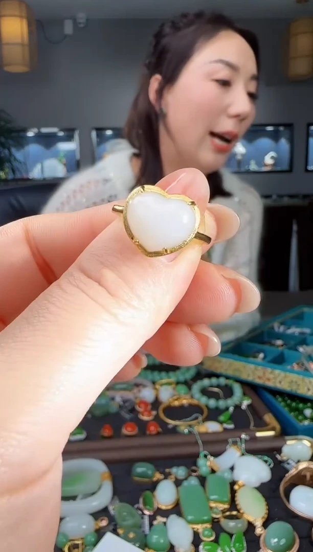 银S925镶嵌戒指和田玉1