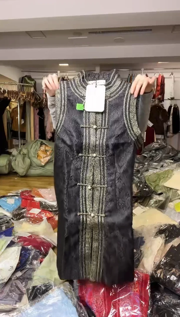 马甲群       M码       80-105斤