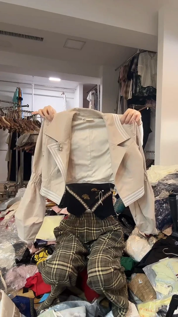 外套    105斤以里m