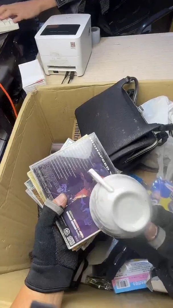 西****子二手商品不退不换