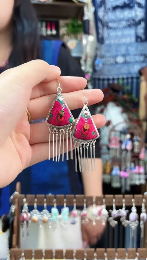 织绣民族风非遗老绣饰品637