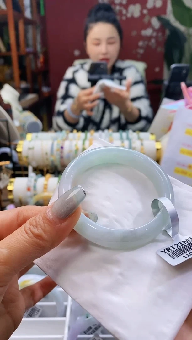 【闪购商品】翡翠手镯未镶嵌55显白52-54/12.0*7.0